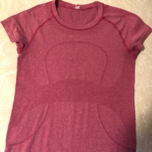 Lululemon swiftly tee size 8